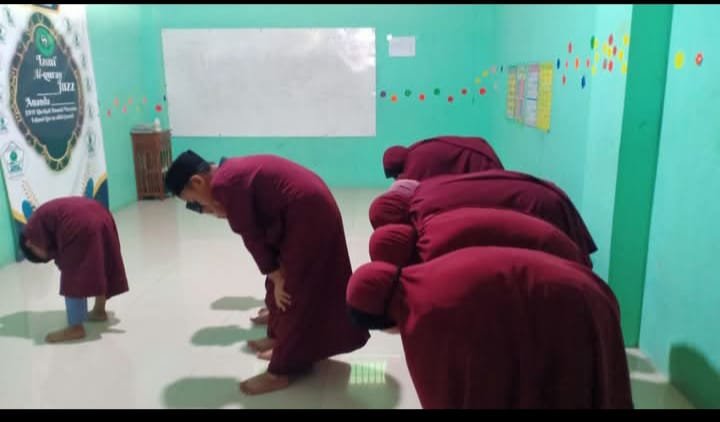 Sholat Dhuha Sebelum mulai pelajaran